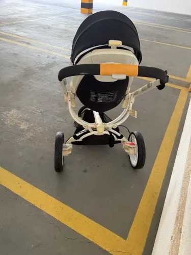 Carro bebê Quinny
