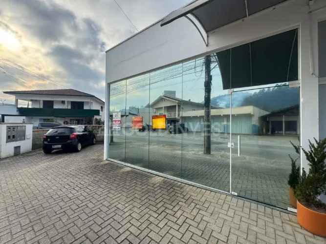 Sala comercial com 60m² no bairro São João!!!