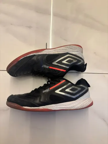 Chuteira Umbro Pro 5 bump