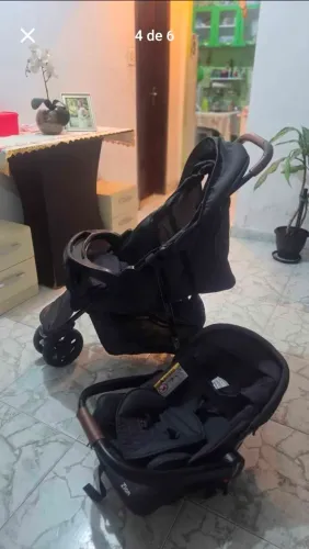 Carrinho e bebê conforto marca Borigotto