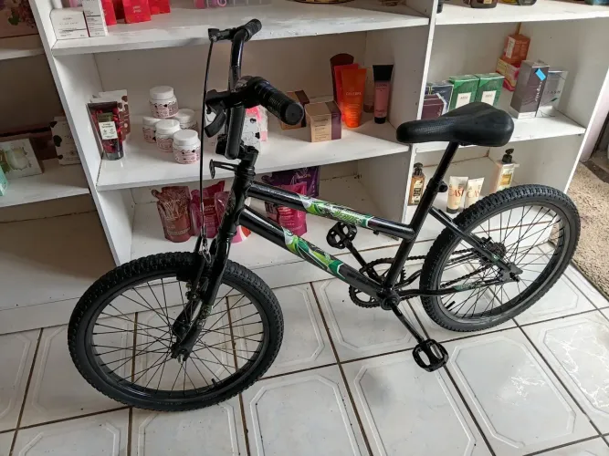 Vendo uma bicicleta Aro 20