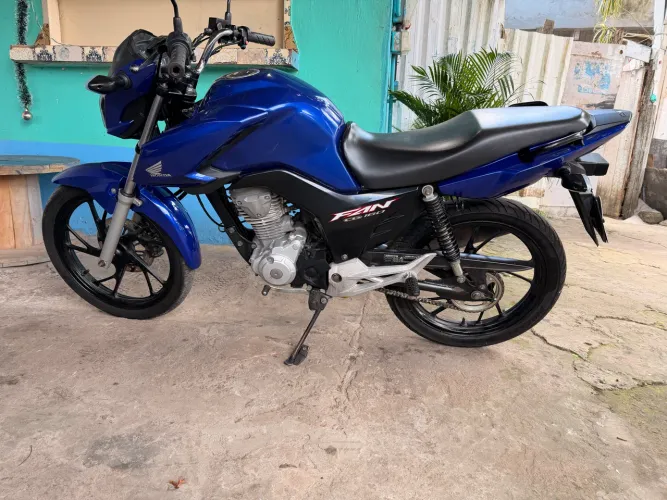 Moto ótima oportunidade