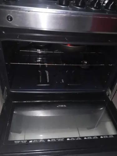 Vendo fogão semi novo não entrego valor 800