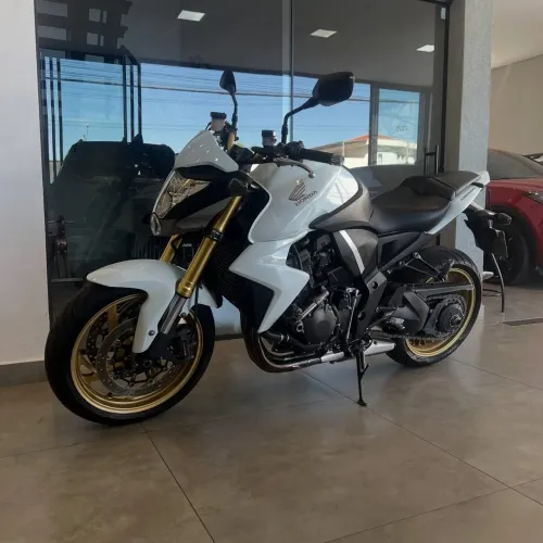 Cb1000 disponível