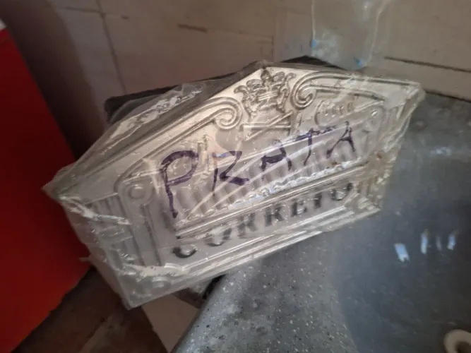 Caixa de correios de plástico