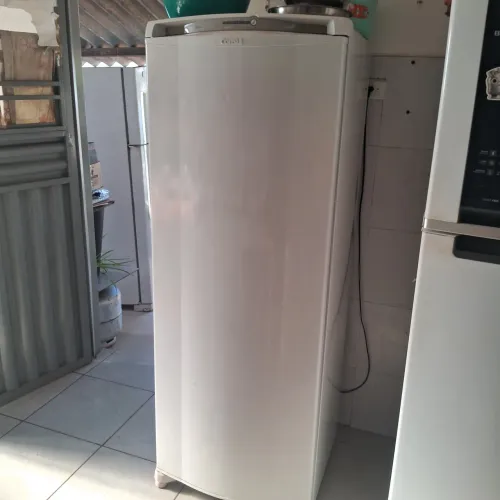 GELADEIRA CONSUL BEM CONSERVADA