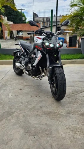 VENDO MT 09 2021 TOP. BAIXA KM