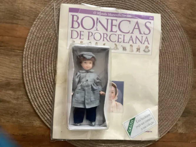 Boneca de porcelana coleção fascículo 24- Editora Planeta