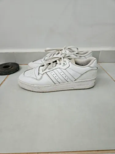 Tenis adidas original branco