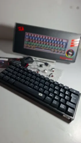 Teclado Mecânico Redragon Fizz Rainbow RGB