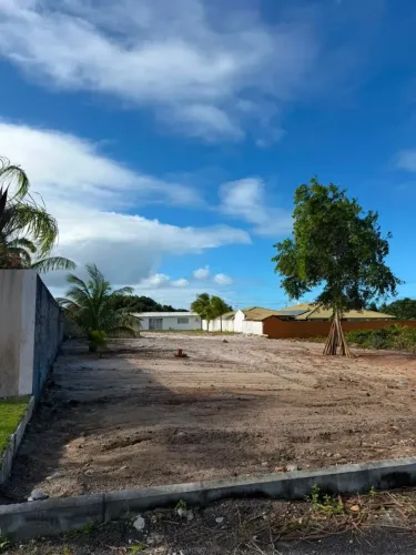 Imóvel para venda possui 600 metros quadrados em Porto de Sauípe - Entre Rios - BA