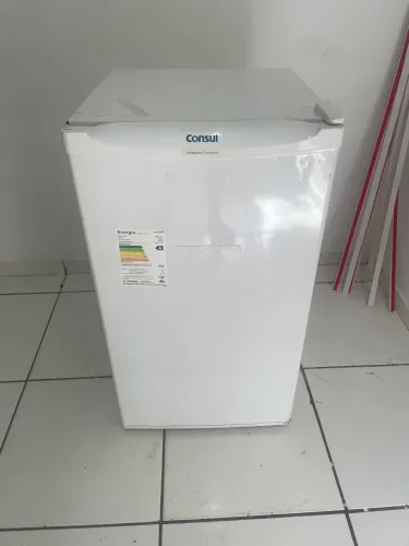 Frigobar 100 litros