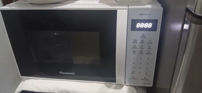 Vendo esse micro-ondas Panasonic 21l