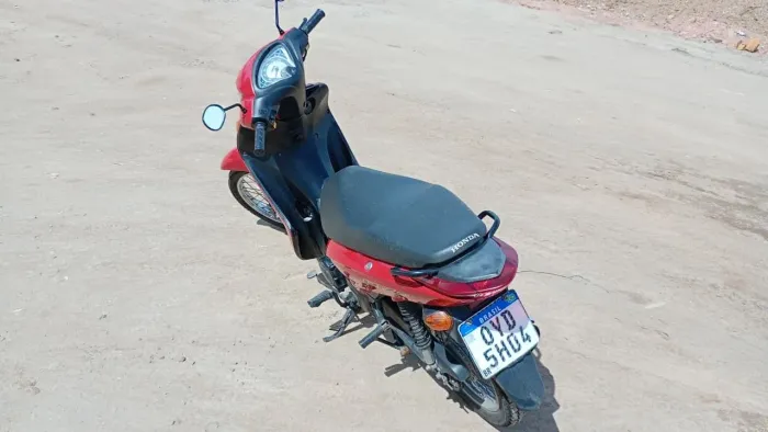 Honda biz ano 2014 pouco rodada 02 pneus novos