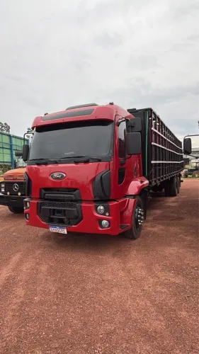 Vendo lindo caminhão FORD/CARGO 2429 SL DIESEL 13/14 