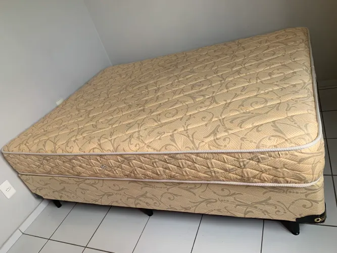 Kit  Cama Box Casal Onix gran Canária 138x188 fio continuo entrelaçado. Colchão+ box 