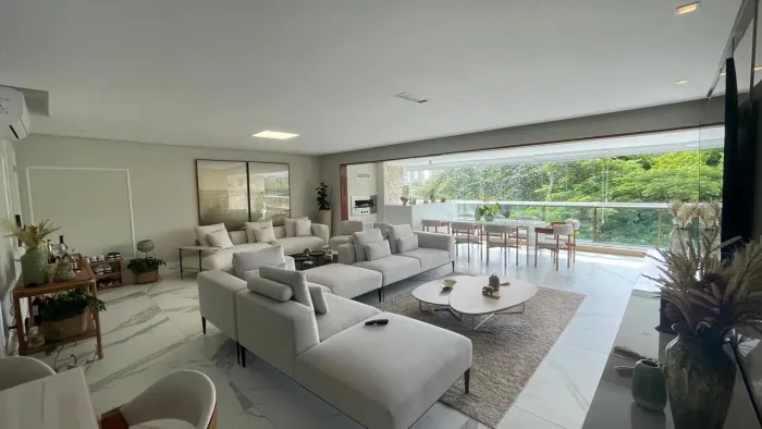 Le Parc mobiliado, 243m², suíte master com closet, hidromassagem, finamente decorado, área