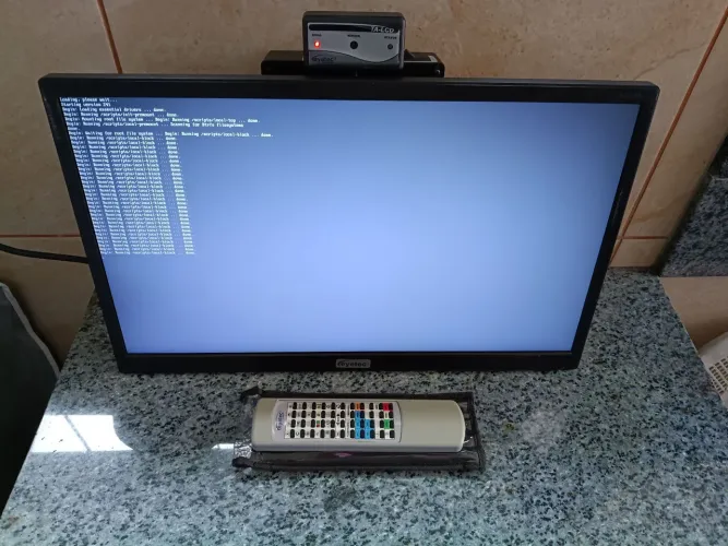 Vendo módulo de acuidade visual da Eyetec ligado diretamente ao monitor. Leia.