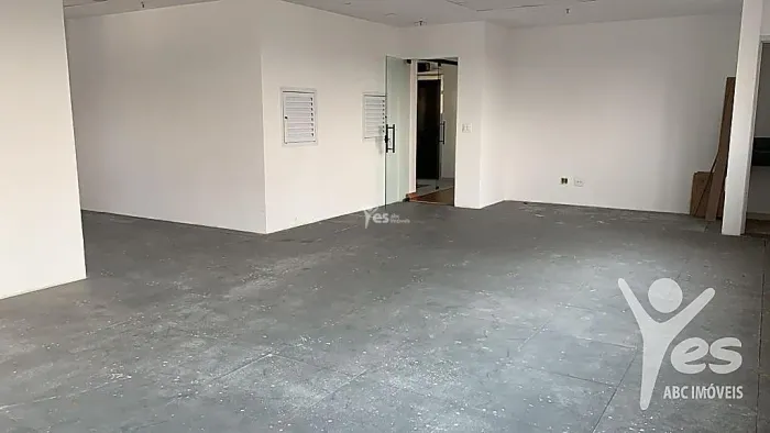 Sala comercial de 98m², 2 vagas - Vila Guiomar, Santo André. REF: 10162