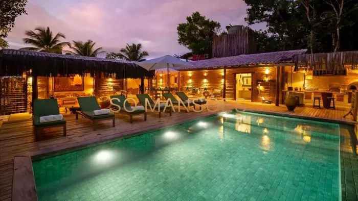 Casa à Venda no João Vieira, Trancoso/BA 484m², 4 Suítes, Piscina com Borda Infinita e Ja