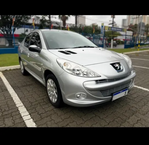 Peugeot 207 Sedan Passion XS 1.6 Flex 16V 4P AUT 2013