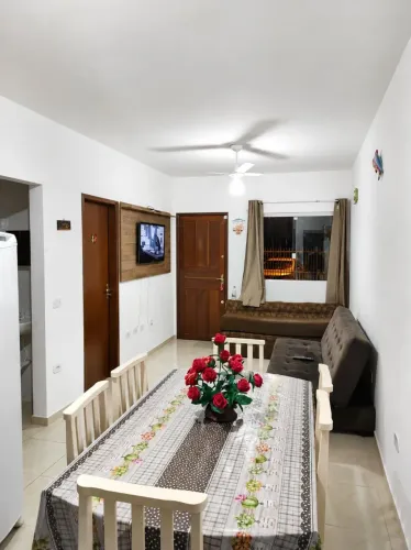 Casa para temporada em Caiobá | Até 12 pessoas | Próxima à praia