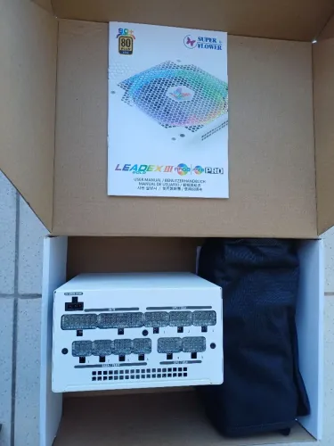 Fonte Super Flower LEADEX III ARGB 850W, 80 Plus Gold, Black PFC Ativo Full Modular Usada!