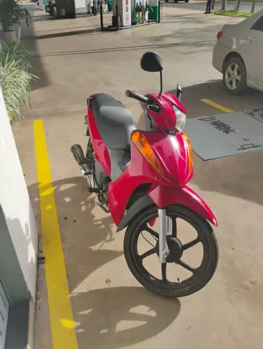 Honda biz 100 moto de mulher 