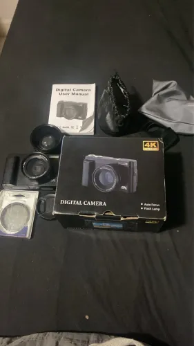 Câmera Digital 4K Ultra HD com Lente Grande Angular + Acessórios