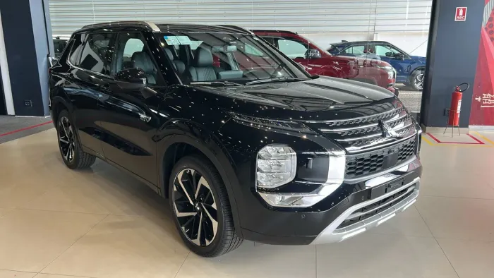 Mitsubishi Outlander Signature 2.4 4X4 AUT (híb) 2026