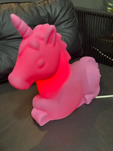 Iluminaria de unicórnio