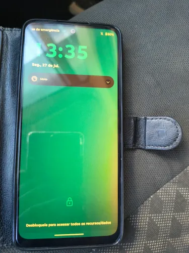 Vendo um Motorola moto g42 celular tá muito bom, 380 reais pra sair hj