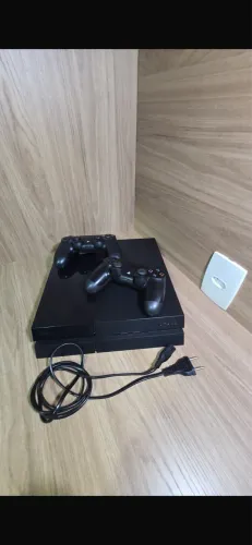 PS4 Fat 500GB + 2 Controles | Único Dono