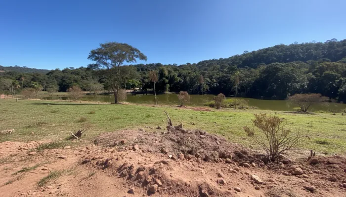 Lote de 303 m2 no Vivendas da Serra