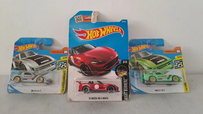 MT 3 Mazda Hot Wheels '15 MX-5 Miata + RX-5 Verde + RX-5 Cinza Novos e Lacrados