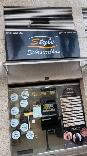 ? CONTRATA-SE - DESIGN DE SOBRANCELHAS