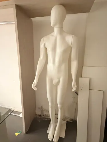 Manequim masculino