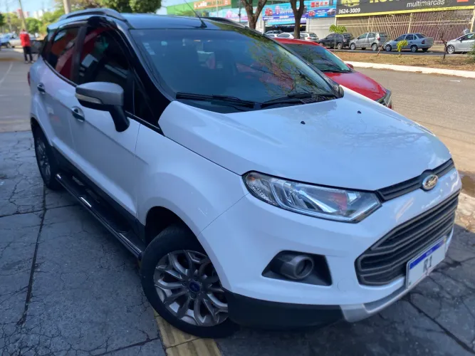 Ford Ecosport Freestyle 1.6 16V Flex 5P 2014