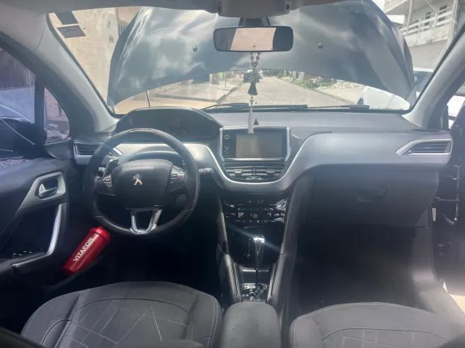 Peugeot 208 Griffe 1.6 Flex 16V 5P Aut. 2014