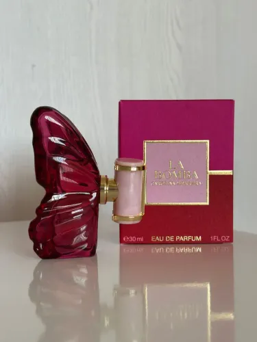 Perfume Lá bomba de Carolina Herrera