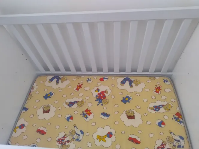 Berço cama com colchão