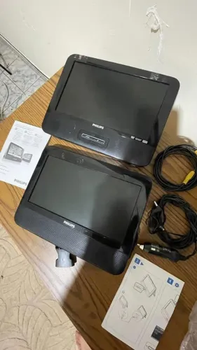 2 telinhas DVD ideal para colocar no carro