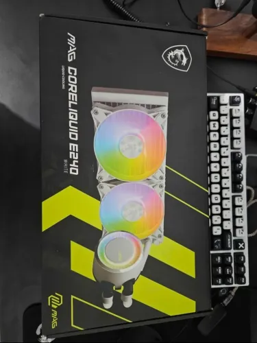 Water cooler msi coreliquid e240