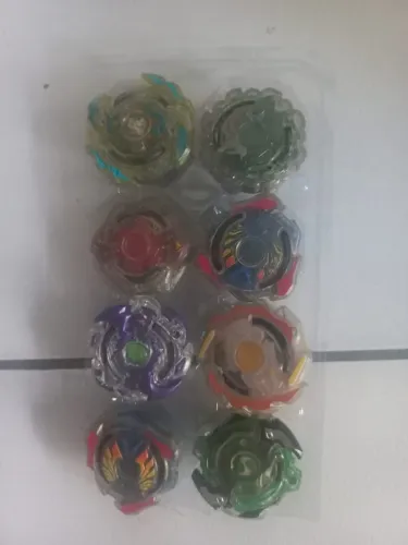 EK002 Beyblade vendo por R$40,00 cada unidade