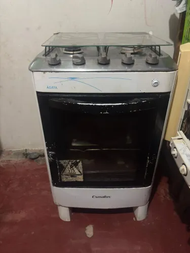 Vende-se fogão e fritadeira a gás 