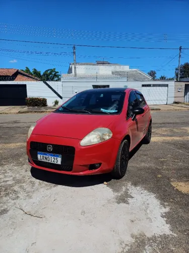 Fiat Punto Attractive 1.4 Fire Flex 8V 5P 2011