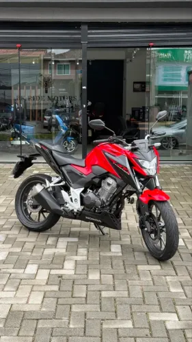 Honda CB300 Twister 