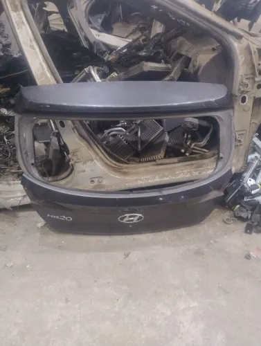 tampa de mala do hb20 Hatch 2013 a 2019