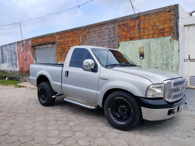 Ford F-250 XLT 3.9 4X2 Diesel TB 2011