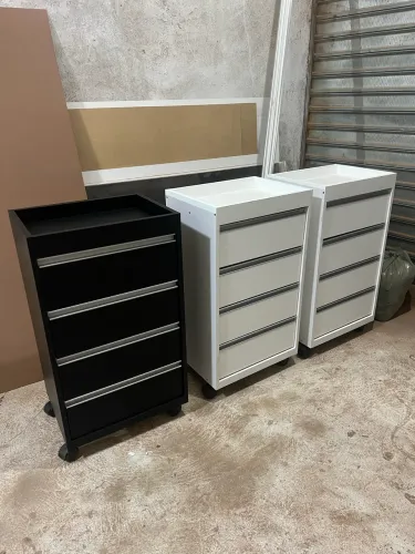 Carrinhos auxiliares ou gaveteiros novo fábrica
